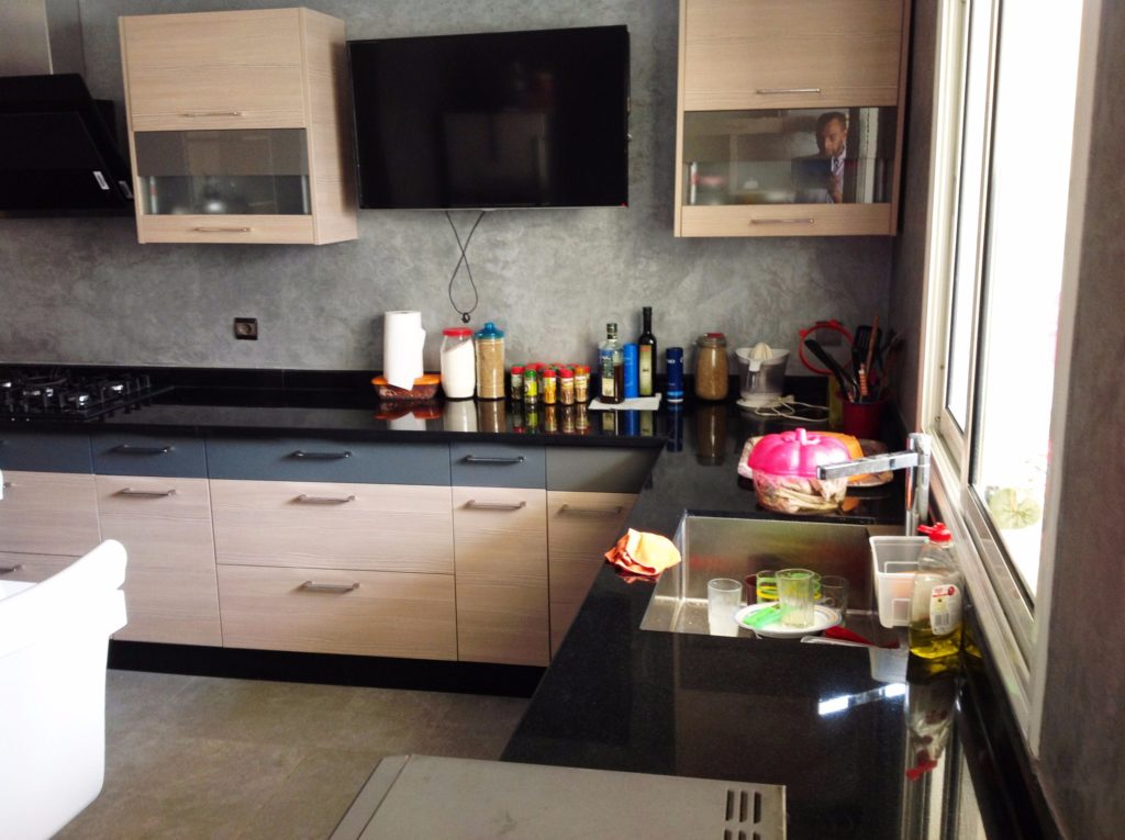 Projet BENCHAARA — Cuisine contemporaine en L