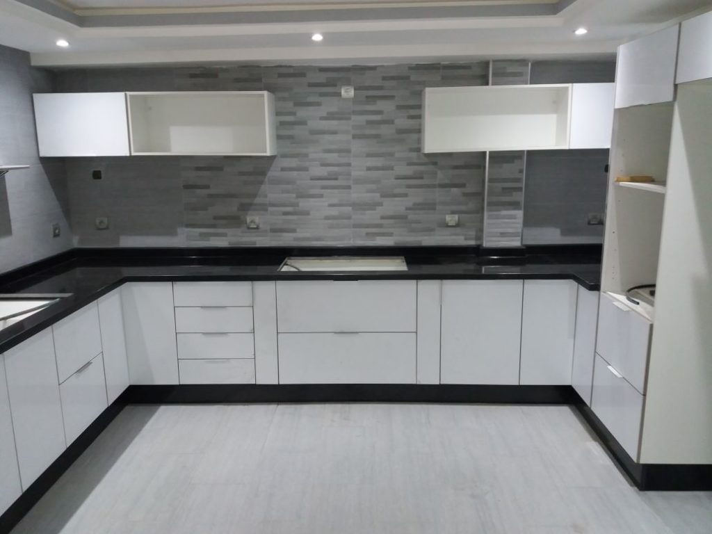 Projet MR SFENDLA — Cuisine contemporaine en U