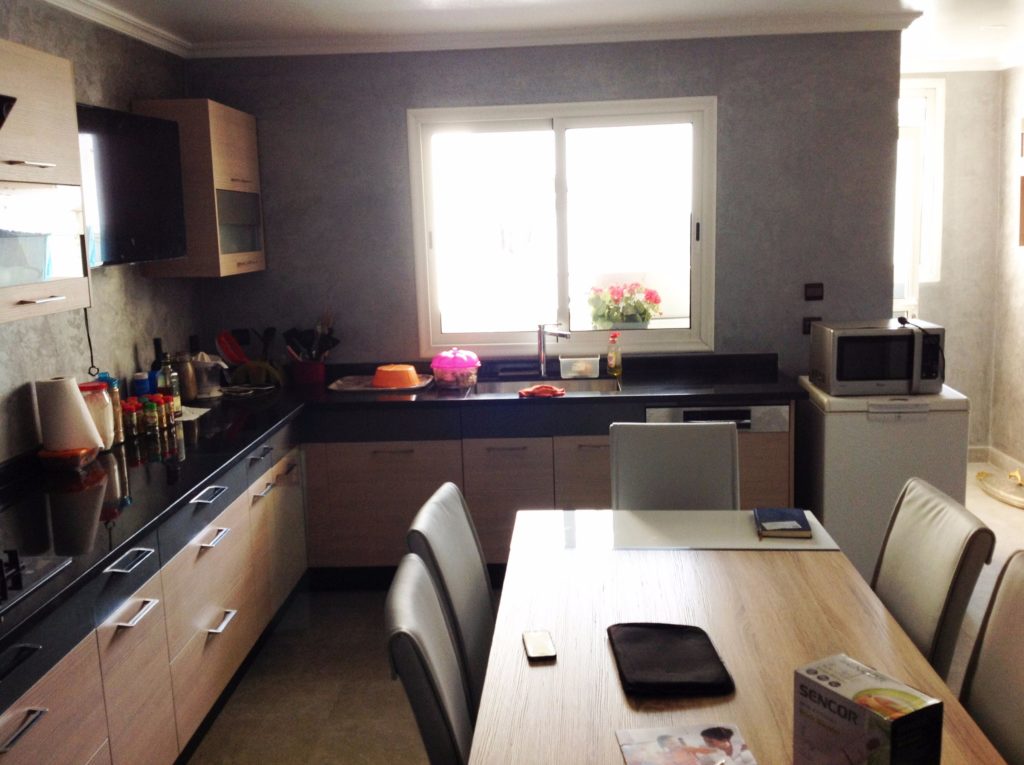 Projet BENCHAARA — Cuisine contemporaine en L