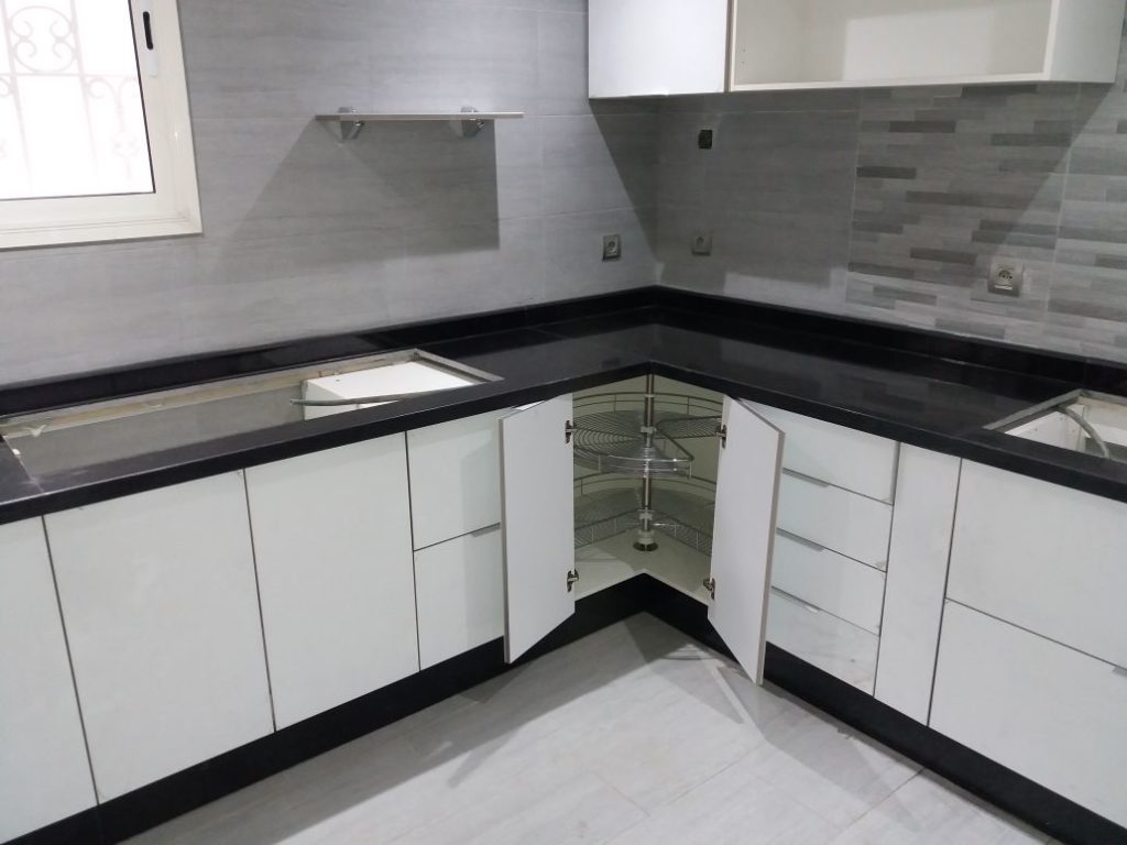 Projet MR SFENDLA — Cuisine contemporaine en U